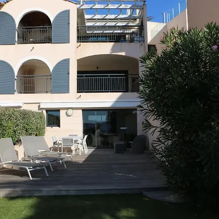 New Caprica Apartman *